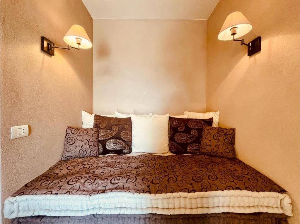 Suite Villa Aurelj Barolo Exterior foto