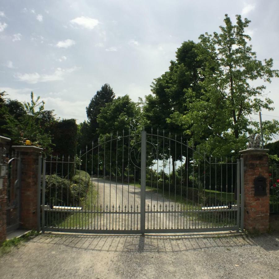 Suite Villa Aurelj Barolo Exterior foto